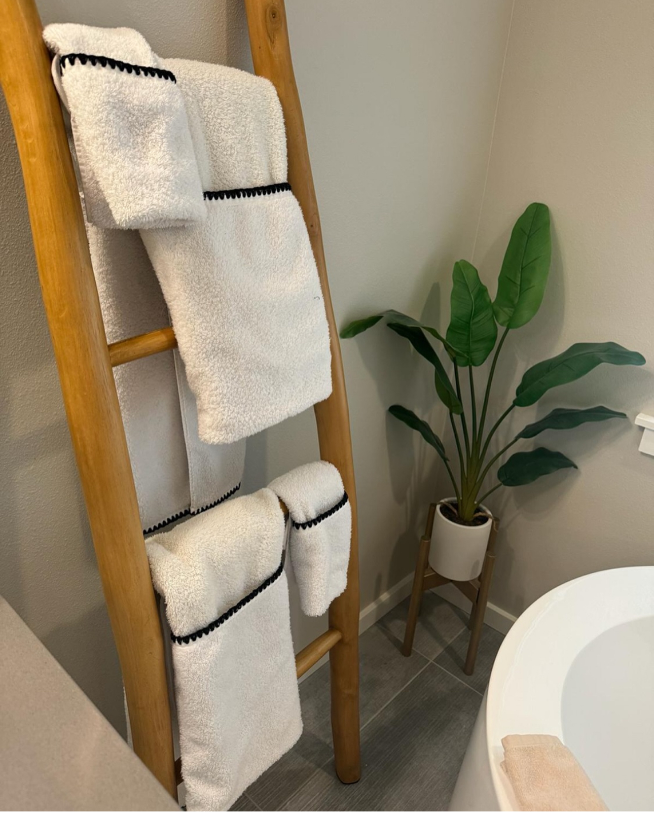 Organized bathroom towels